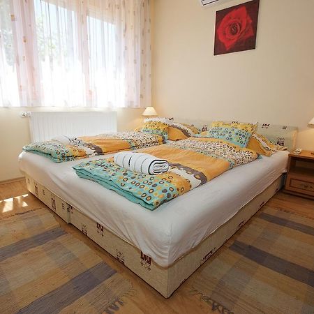 Hajdúszoboszló Zoli Apartmanok-Brody 51-53 מראה חיצוני תמונה