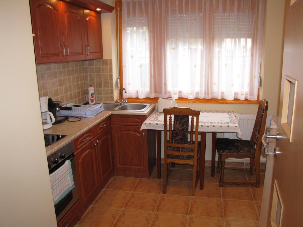 Hajdúszoboszló Zoli Apartmanok-Brody 51-53 מראה חיצוני תמונה