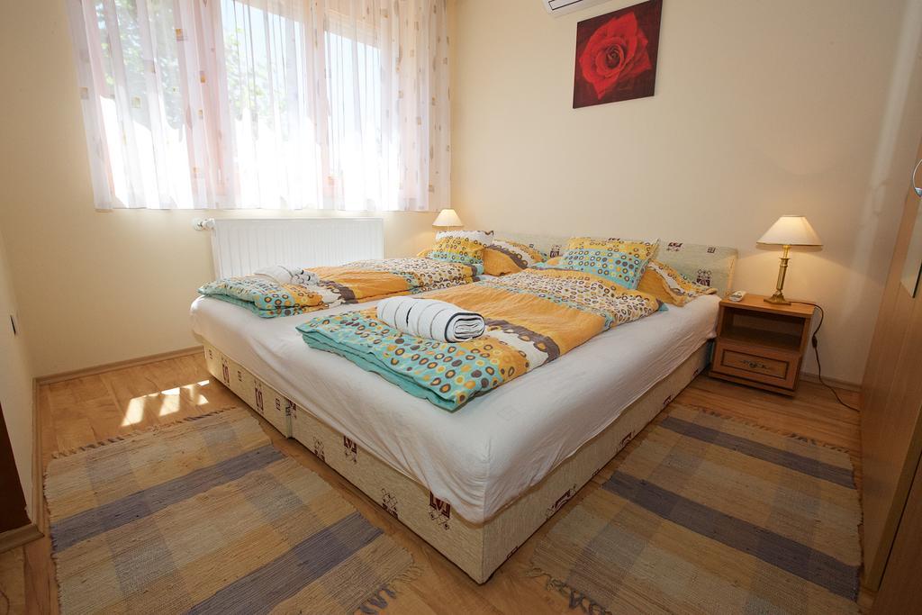 Hajdúszoboszló Zoli Apartmanok-Brody 51-53 מראה חיצוני תמונה