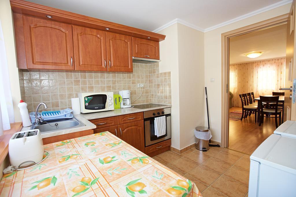 Hajdúszoboszló Zoli Apartmanok-Brody 51-53 מראה חיצוני תמונה