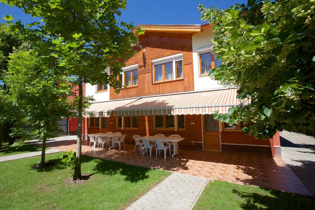 Hajdúszoboszló Zoli Apartmanok-Brody 51-53 מראה חיצוני תמונה