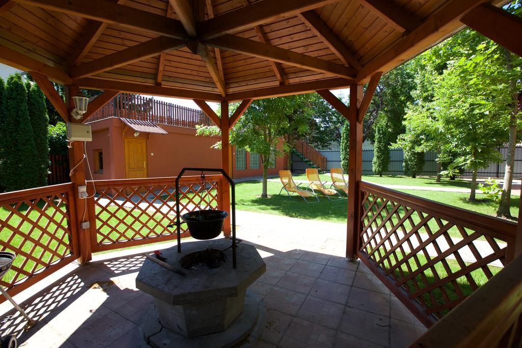 Hajdúszoboszló Zoli Apartmanok-Brody 51-53 מראה חיצוני תמונה