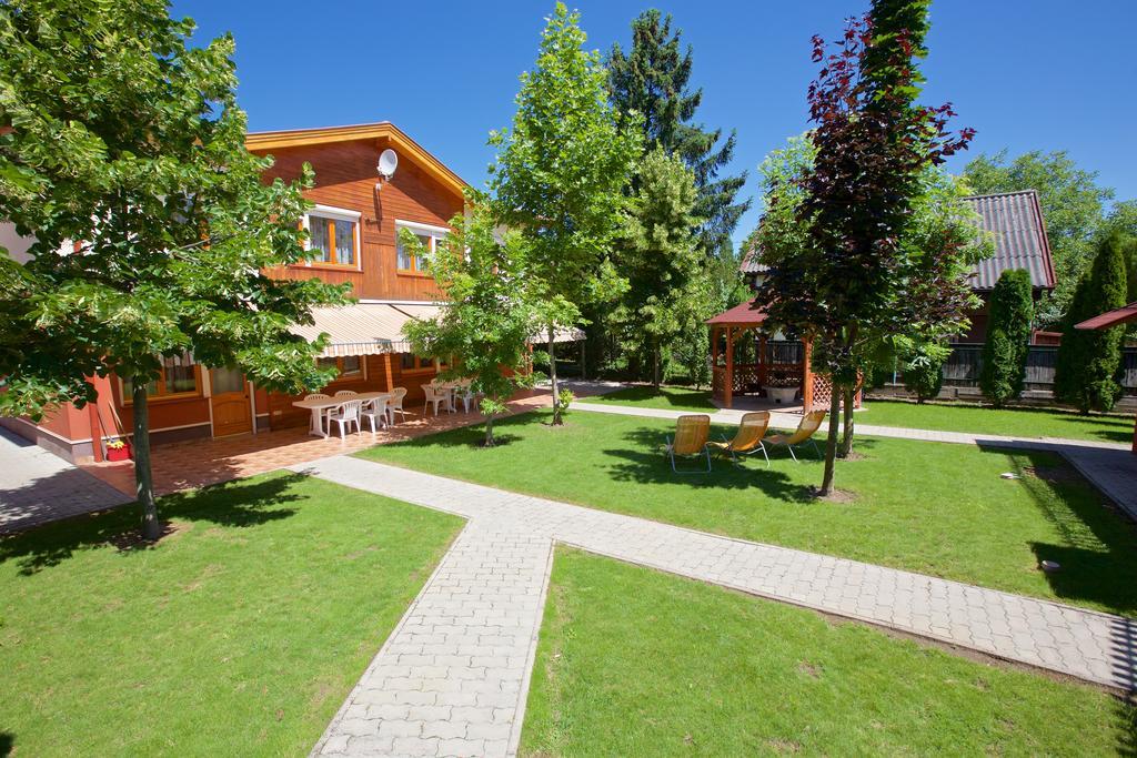 Hajdúszoboszló Zoli Apartmanok-Brody 51-53 מראה חיצוני תמונה