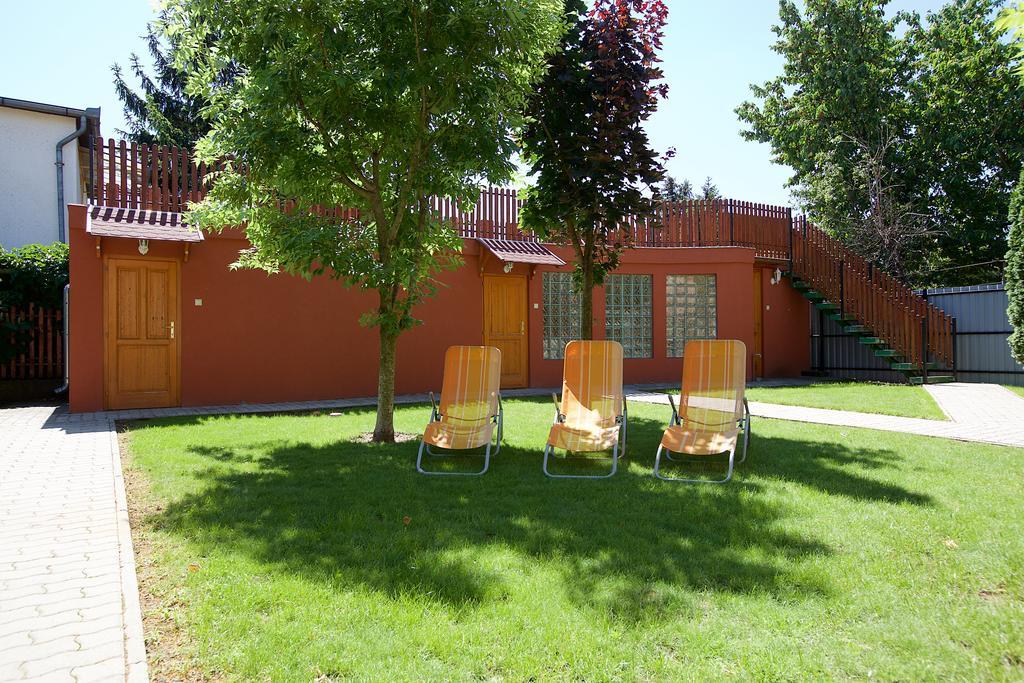 Hajdúszoboszló Zoli Apartmanok-Brody 51-53 מראה חיצוני תמונה